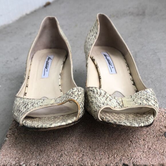 Brian Atwood Faux snake - Picture 4 of 11